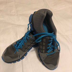 Redbox tennis Shoes